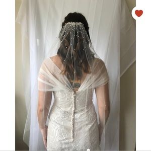 Ivory Pearl Fingertip Wedding Veil 40” Unworn!